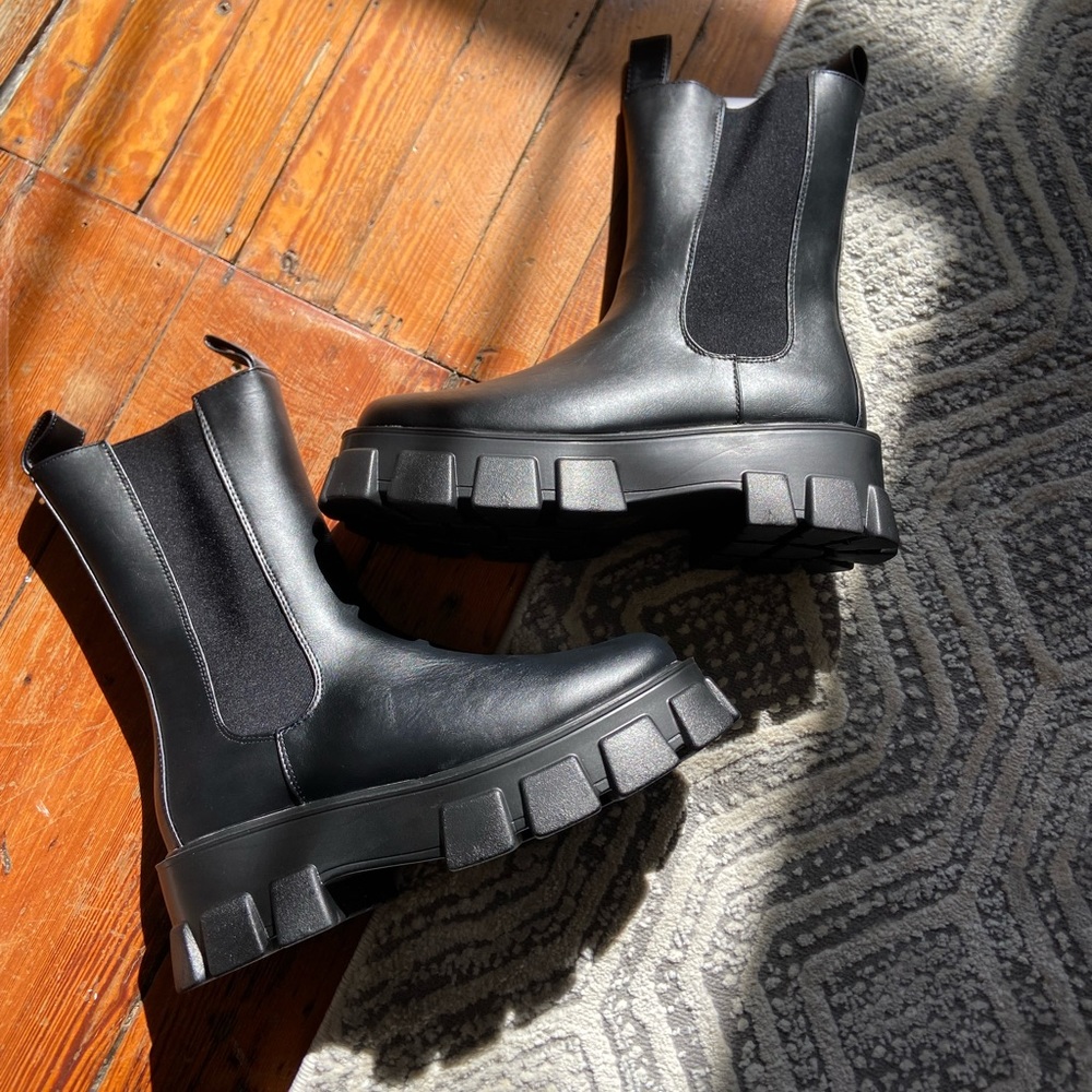 Lug sole boots